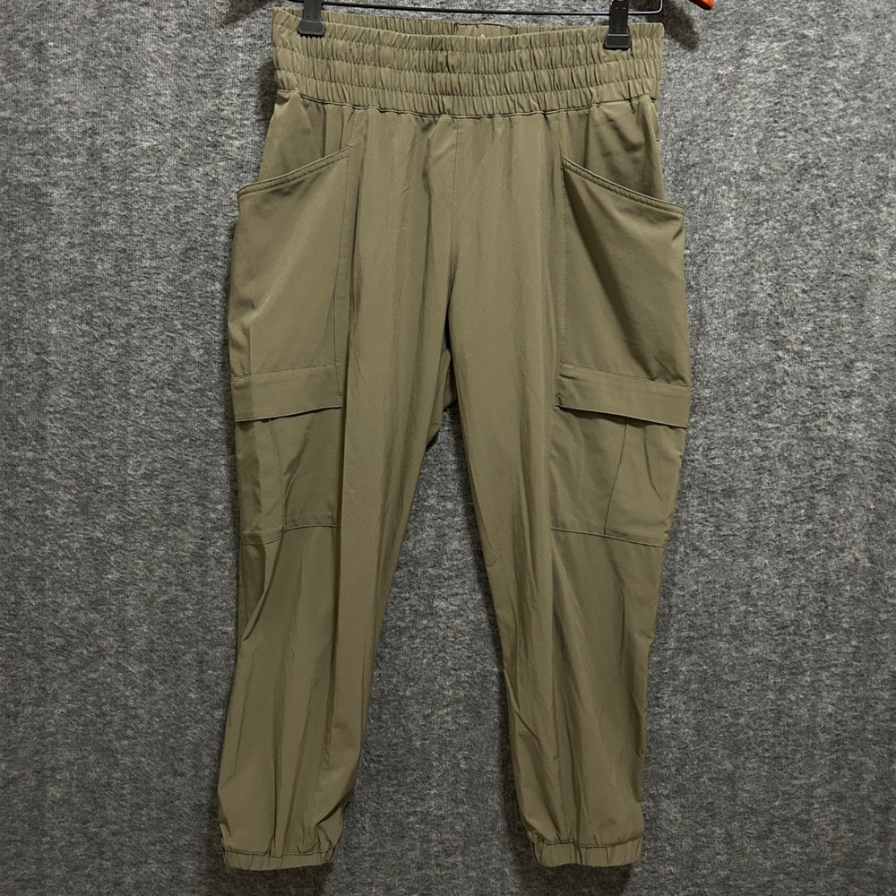 Prana Kinetic Capri Cargo Pants Women M Olive Green Jogger Hiking Outdoor Trail